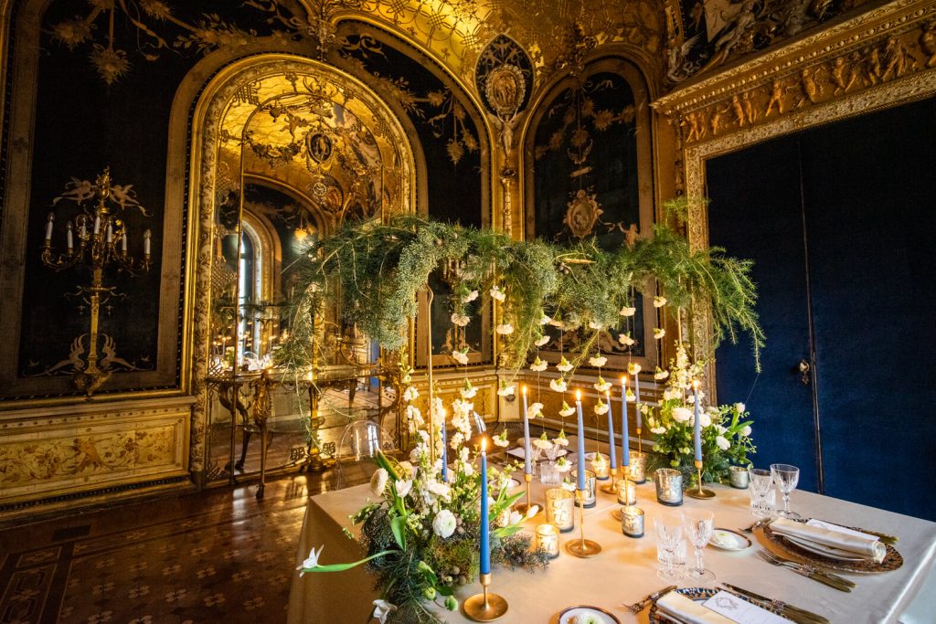 sala elegante natalizia palazzo turati milano